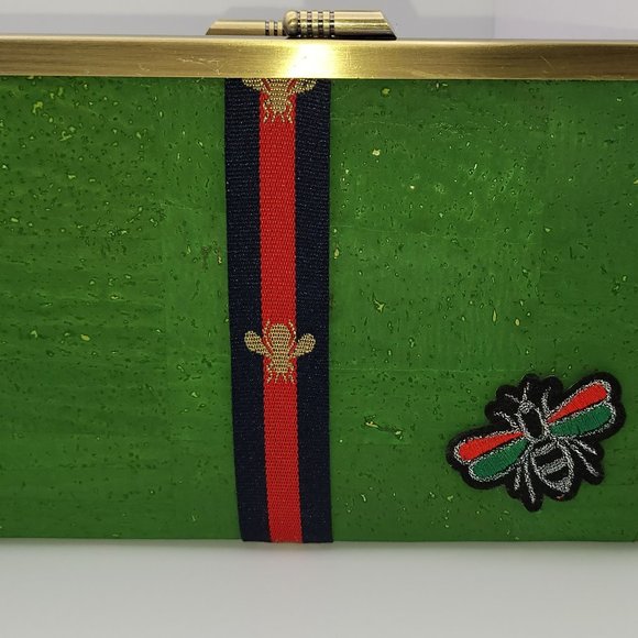 Handmade Green Cork Bee Clutch - Picture 3 of 7